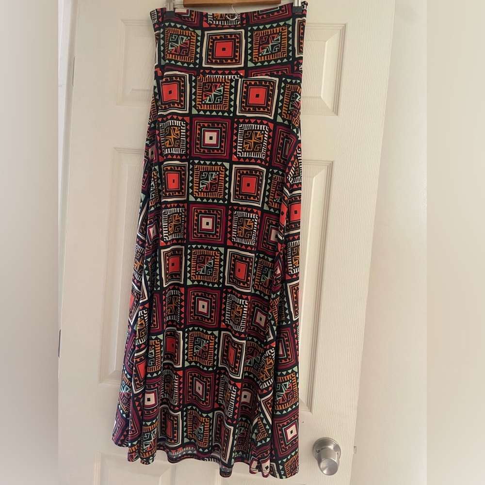 Lularoe skirt